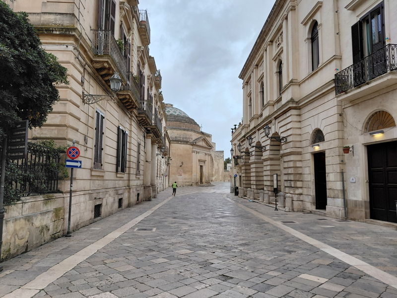 Street scene in the historic center of Lecce, Italy